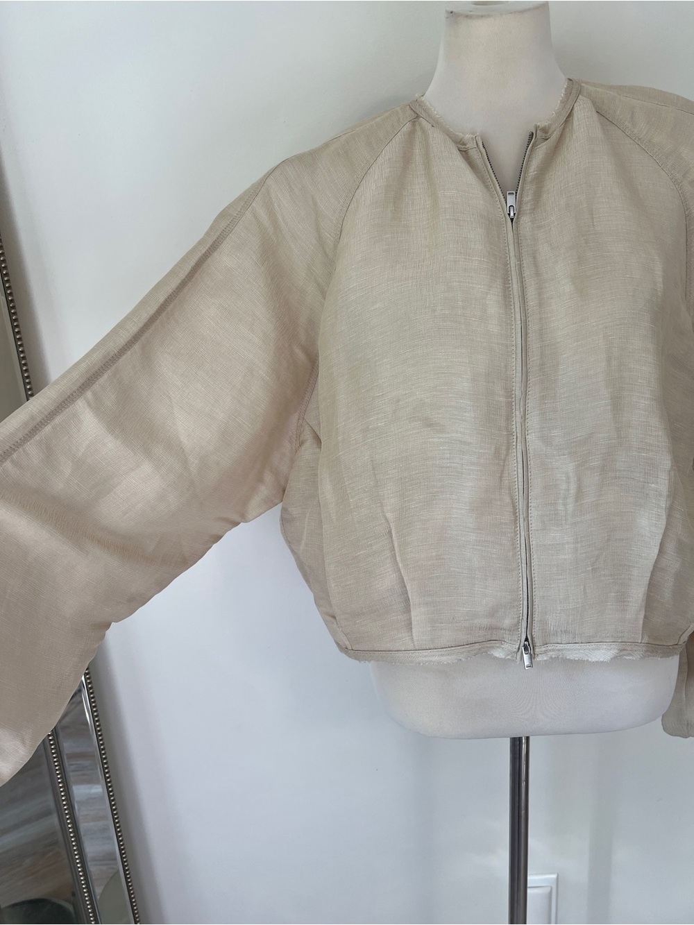 Massimo Dutti Linen Silk Bomber Jacket Beige Cropped Balloon Sleeve M women’s - Picture 3 of 11